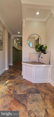 5806 N CHARLES ST, Baltimore, MD 21210