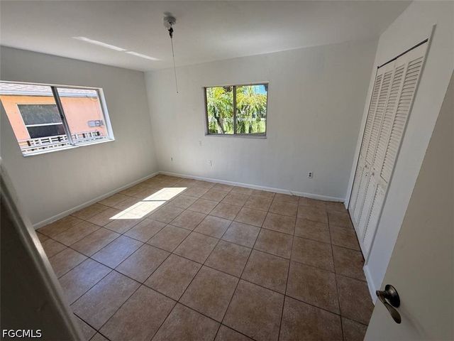 537 SE 6th PL B, Cape Coral, FL 33990