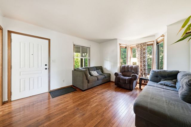 2007 34th Street, Zion, IL 60099