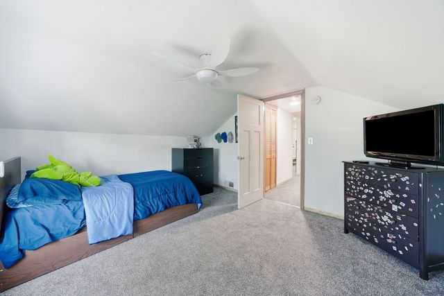 2007 34th Street, Zion, IL 60099
