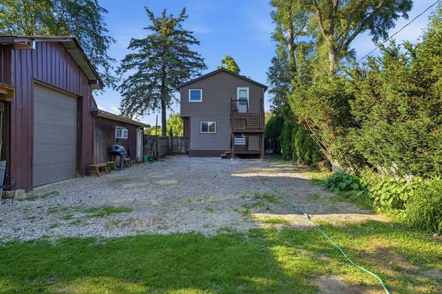 2007 34th Street, Zion, IL 60099