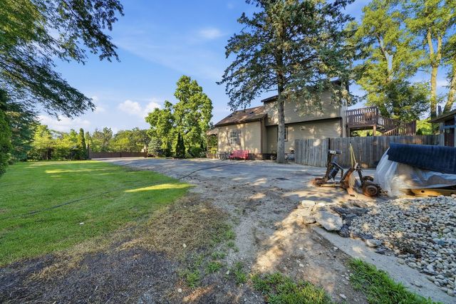 2007 34th Street, Zion, IL 60099