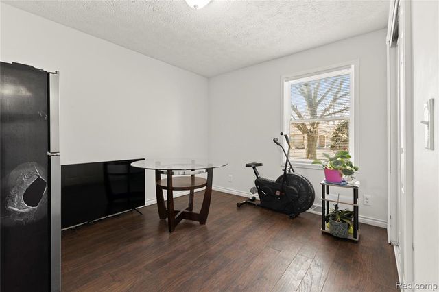 21670 Hancock Street, Farmington, MI 48336