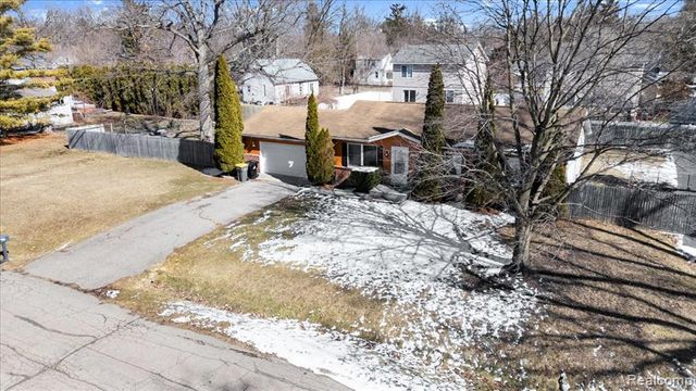 21670 Hancock Street, Farmington, MI 48336