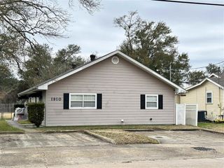 1910 Alvin Street, Lake Charles, LA 70601