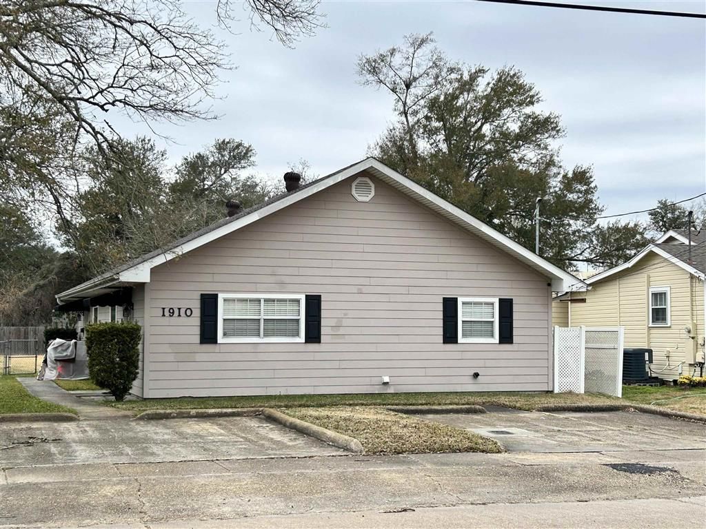 1910 Alvin Street, Lake Charles, LA 70601