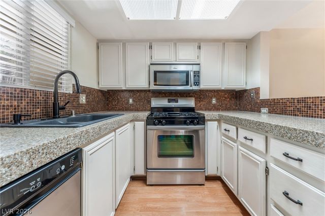 1901 Rio Canyon Court 102, Las Vegas, NV 89128