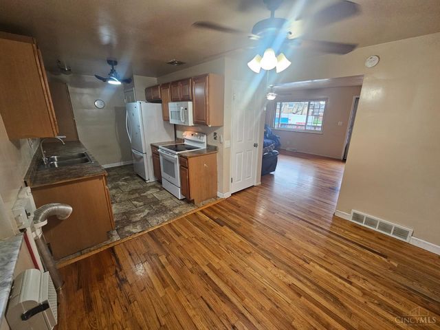 860 Sarbrook Drive, Springfield Twp., OH 45231