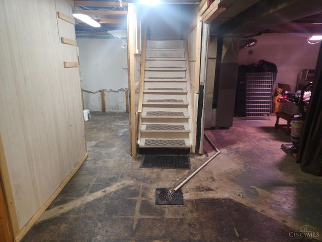 860 Sarbrook Drive, Springfield Twp., OH 45231