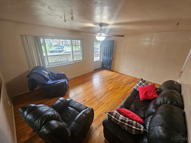 860 Sarbrook Drive, Springfield Twp., OH 45231