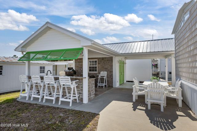 405 Snow Goose Lane, Newport, NC 28570