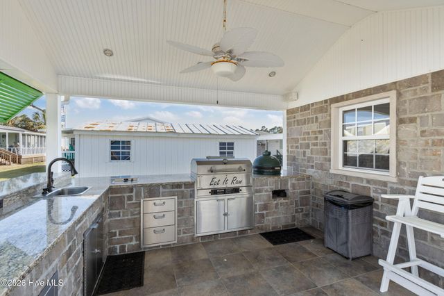 405 Snow Goose Lane, Newport, NC 28570