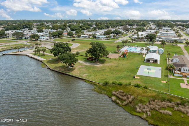 405 Snow Goose Lane, Newport, NC 28570