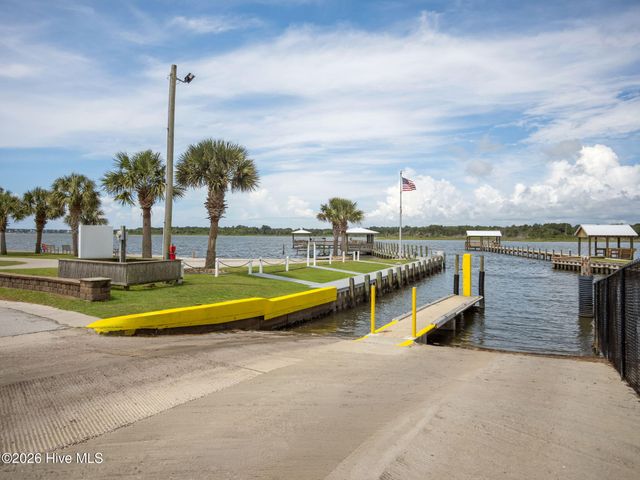 405 Snow Goose Lane, Newport, NC 28570