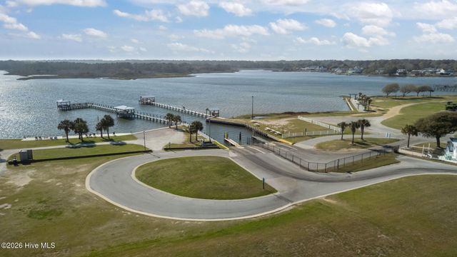 405 Snow Goose Lane, Newport, NC 28570