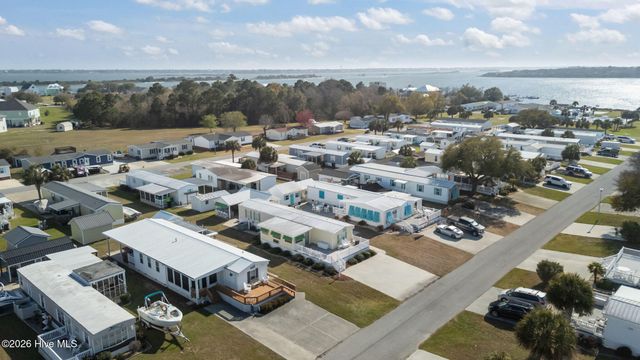 405 Snow Goose Lane, Newport, NC 28570