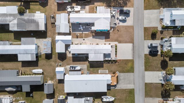 405 Snow Goose Lane, Newport, NC 28570