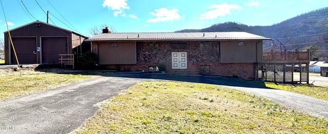 316 West Shawnee Avenue, Big Stone Gap, VA 24219