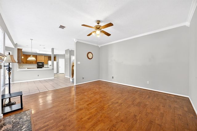 10615 Vandercroft Court, Houston, TX 77070