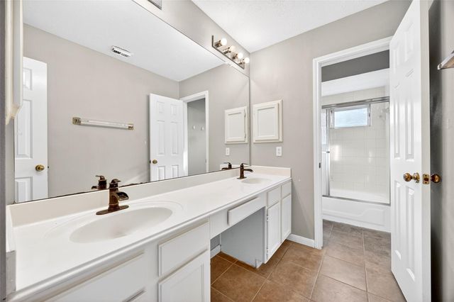 10615 Vandercroft Court, Houston, TX 77070