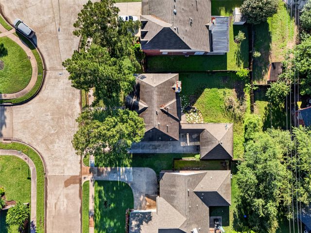 10615 Vandercroft Court, Houston, TX 77070
