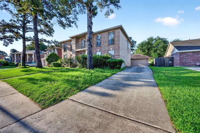 10615 Vandercroft Court, Houston, TX 77070