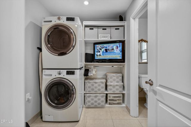 9325 9327 La Shell Drive, Tujunga, CA 91042