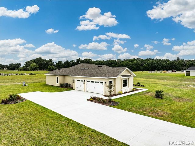 1439 CR212 Road, Oxford, FL 34484