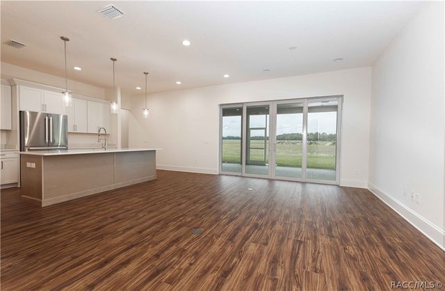 1439 CR212 Road, Oxford, FL 34484
