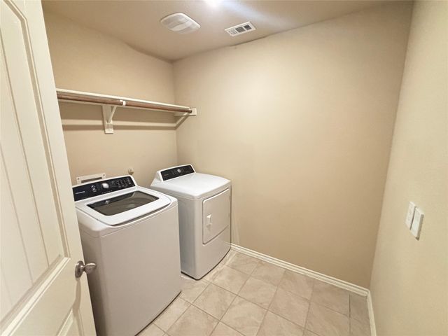 1029 Decker Drive, Fate, TX 75189