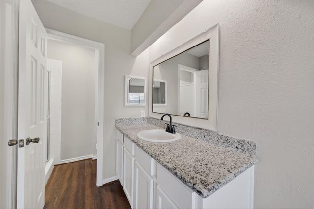 9906 Rocky Hollow Road, La Porte, TX 77571