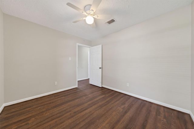 9906 Rocky Hollow Road, La Porte, TX 77571