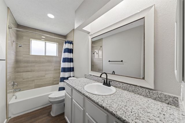 9906 Rocky Hollow Road, La Porte, TX 77571
