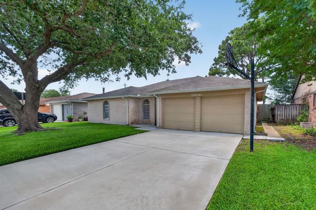 9906 Rocky Hollow Road, La Porte, TX 77571