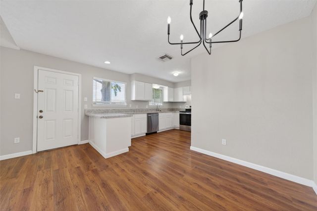 9906 Rocky Hollow Road, La Porte, TX 77571