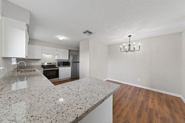 9906 Rocky Hollow Road, La Porte, TX 77571