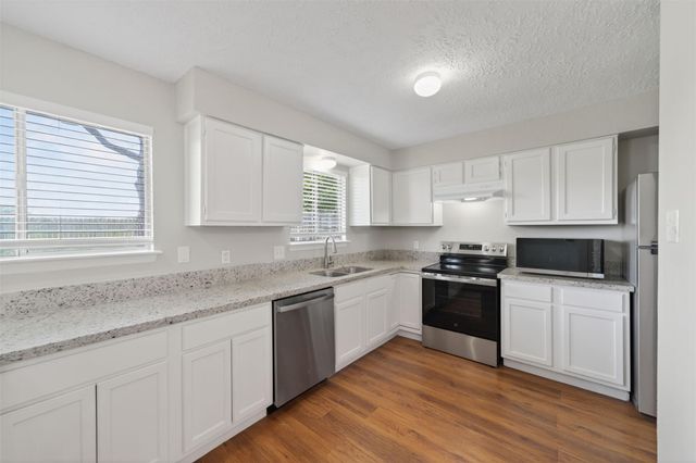 9906 Rocky Hollow Road, La Porte, TX 77571