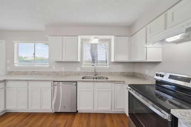 9906 Rocky Hollow Road, La Porte, TX 77571