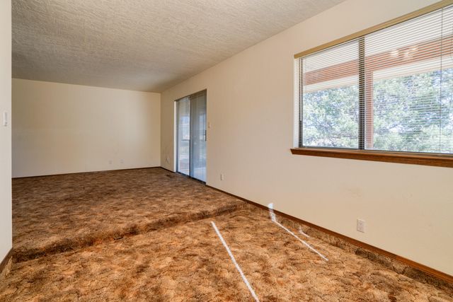 35 Sumption Road, Sandia Park, NM 87047