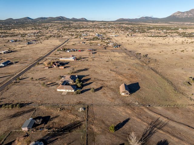 35 Sumption Road, Sandia Park, NM 87047