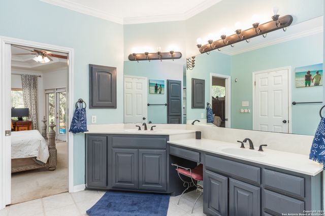 28902 CHARTWELL LN, Fair Oaks Ranch, TX 78015