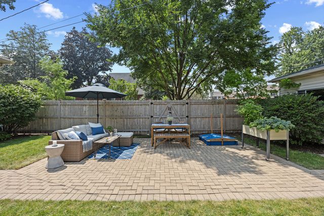 545 S Harvey Avenue, Oak Park, IL 60304