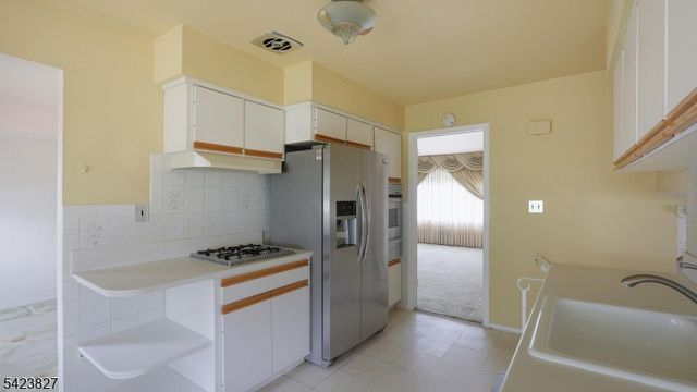 2294 Saint Georges Ave, Rahway City, NJ 07065