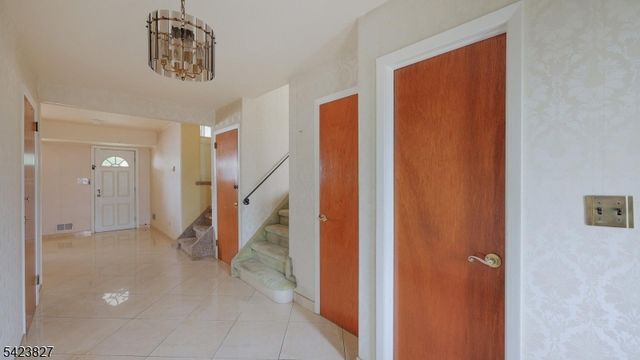 2294 Saint Georges Ave, Rahway City, NJ 07065