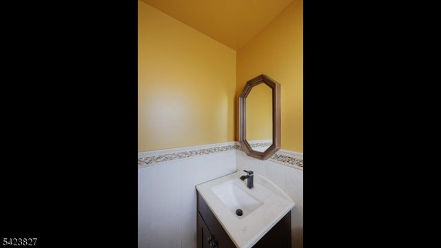 2294 Saint Georges Ave, Rahway City, NJ 07065