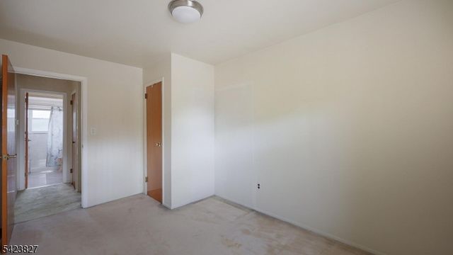 2294 Saint Georges Ave, Rahway City, NJ 07065