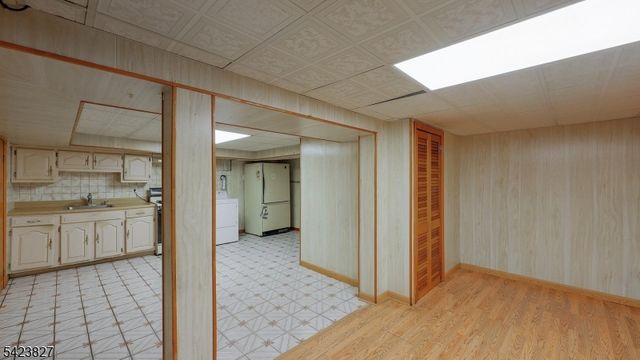 2294 Saint Georges Ave, Rahway City, NJ 07065