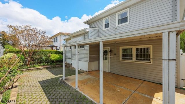 2294 Saint Georges Ave, Rahway City, NJ 07065