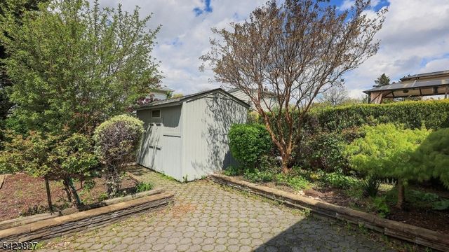 2294 Saint Georges Ave, Rahway City, NJ 07065