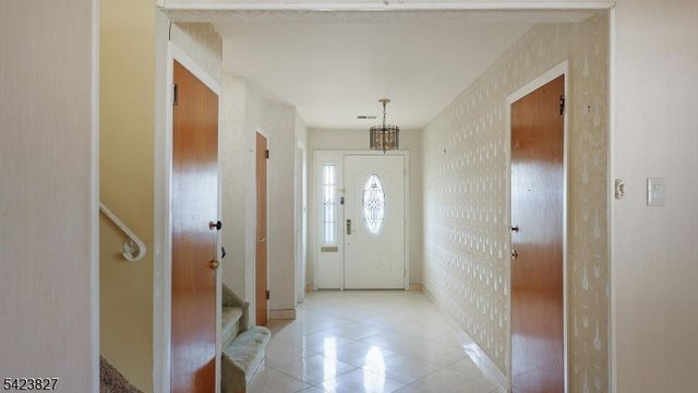 2294 Saint Georges Ave, Rahway City, NJ 07065